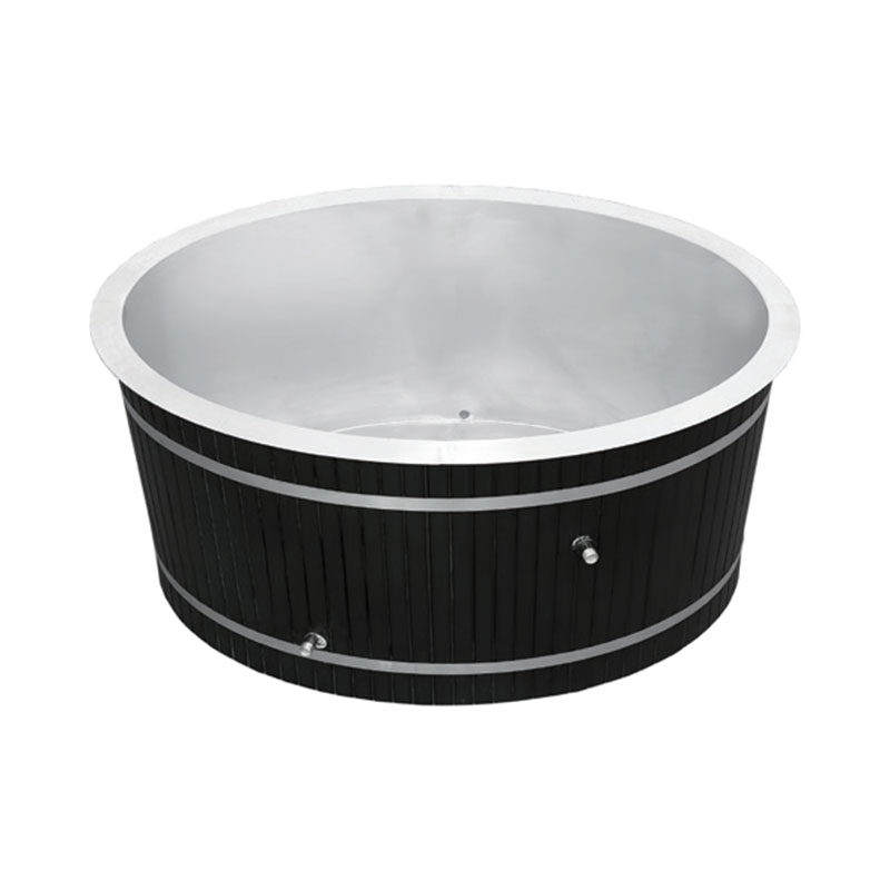 Bañera de madera fría